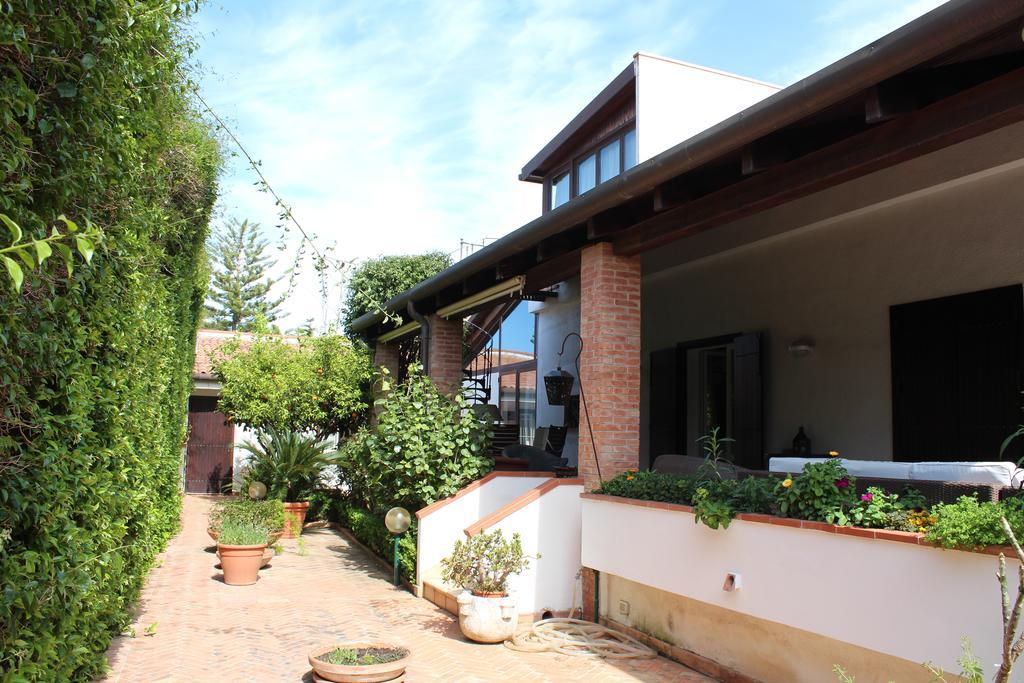 B&B Casa Chinaski Mondello Exteriör bild